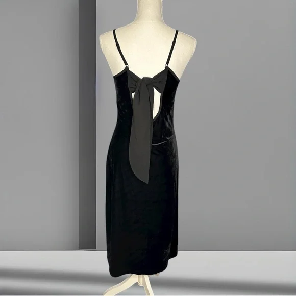 NWT Band Of The Free Girl Crush Black Velvet Midi Dress Size Medium - Picture 1 of 10